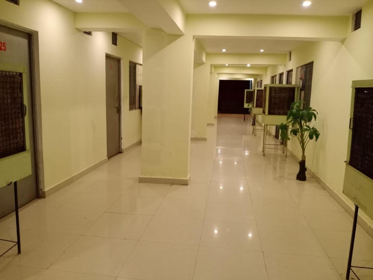 S S Hotel And Restaurant By Wb Economy Jaunpur Εξωτερικό φωτογραφία