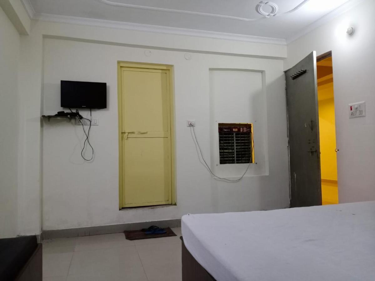 S S Hotel And Restaurant By Wb Economy Jaunpur Εξωτερικό φωτογραφία
