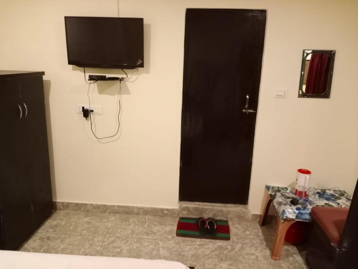 S S Hotel And Restaurant By Wb Economy Jaunpur Εξωτερικό φωτογραφία