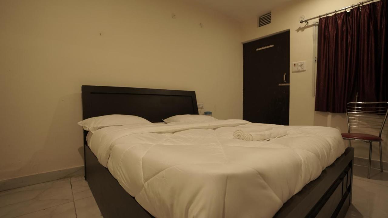 S S Hotel And Restaurant By Wb Economy Jaunpur Εξωτερικό φωτογραφία
